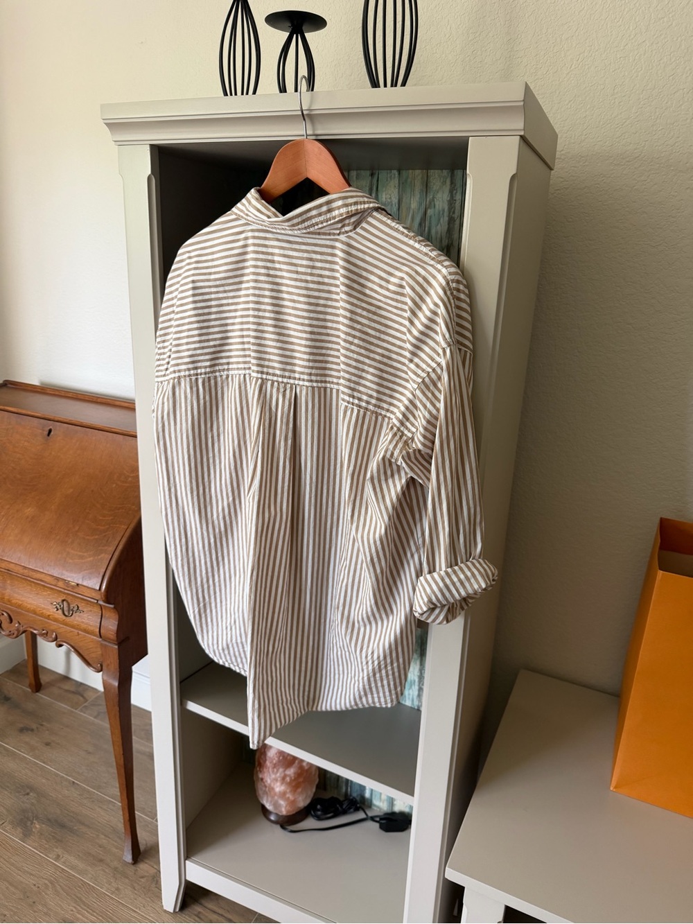 American Eagle Outfitters Brown and White Striped Button-Down Shirt - Picture 2 of 2